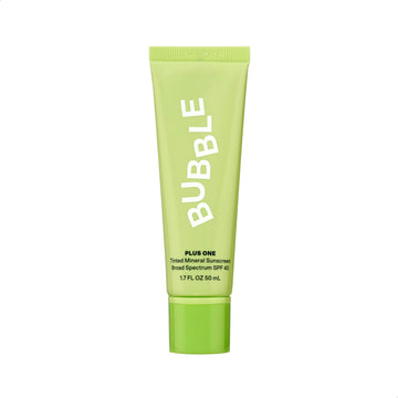 Bubble Skincare protección mineral SPF 40 en aplicación facial suave
