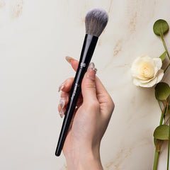 Bueart Design PRO Perfect Blush: fibras sintéticas de alta calidad retienen el producto.
