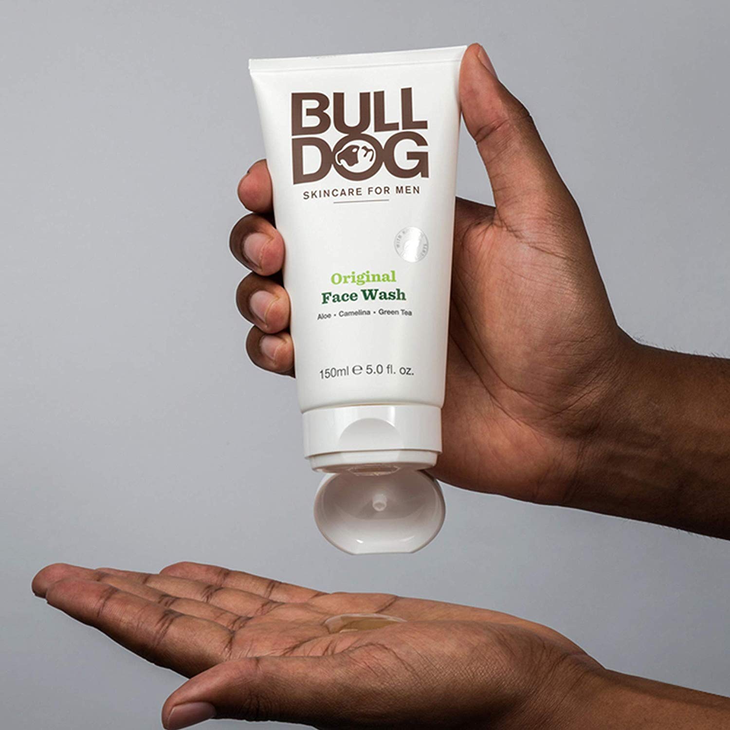 Apto para piel sensible masculina, sin fragancias artificiales ni colorantes