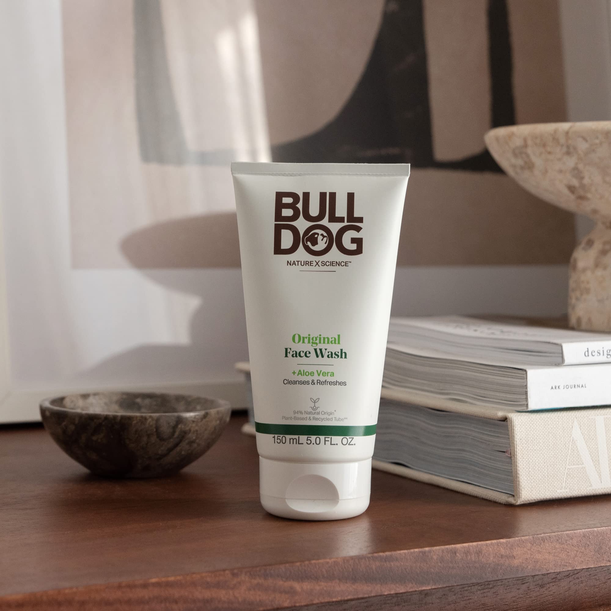 Bulldog limpiador facial Original: Té verde aporta frescura natural
