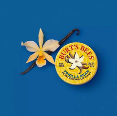 Burt's Bees bálsamo labial vainilla en lata, aplicación suave y acabado mate.