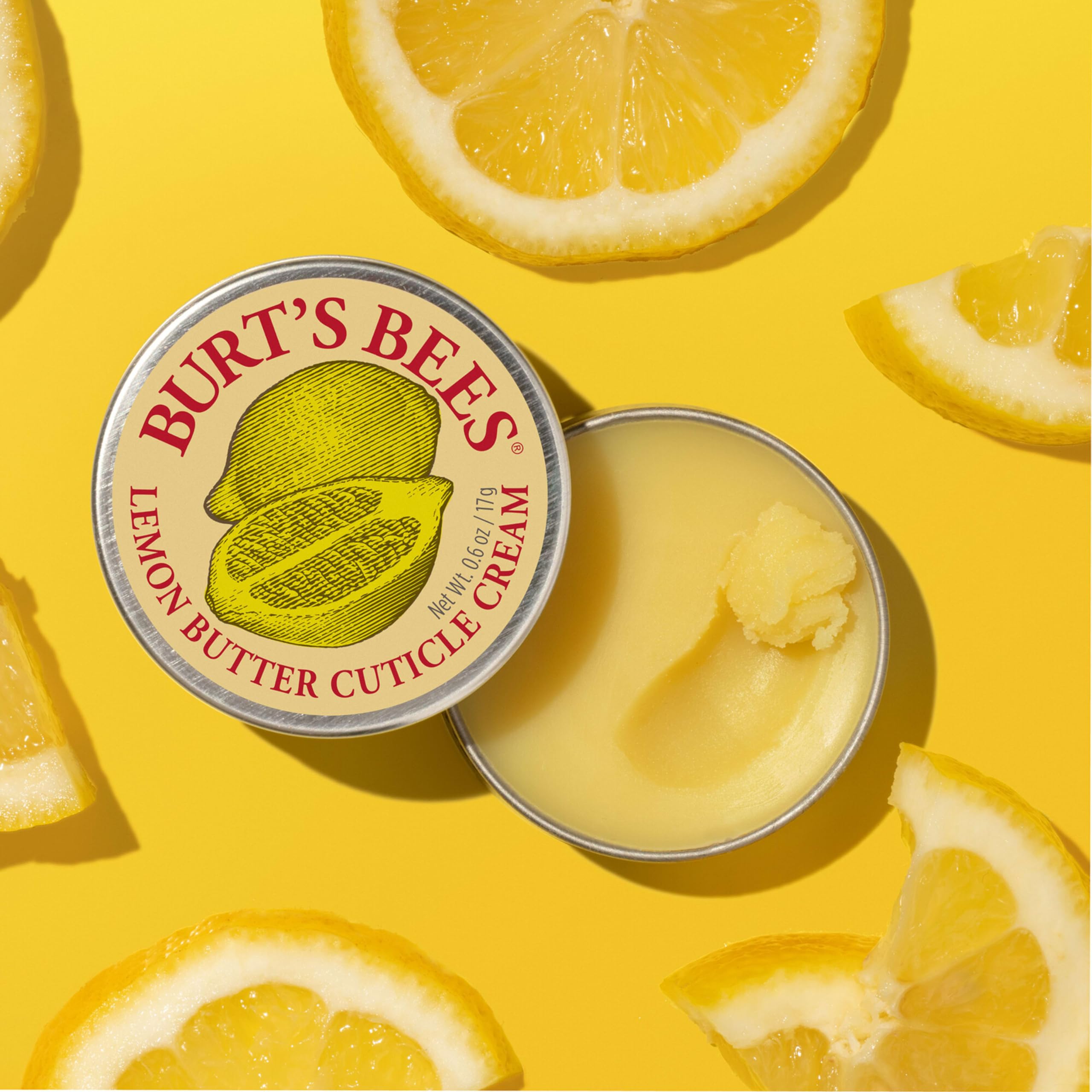 Ingredientes naturales Burts Bees, almendra dulce y manteca de cacao para hidratación.