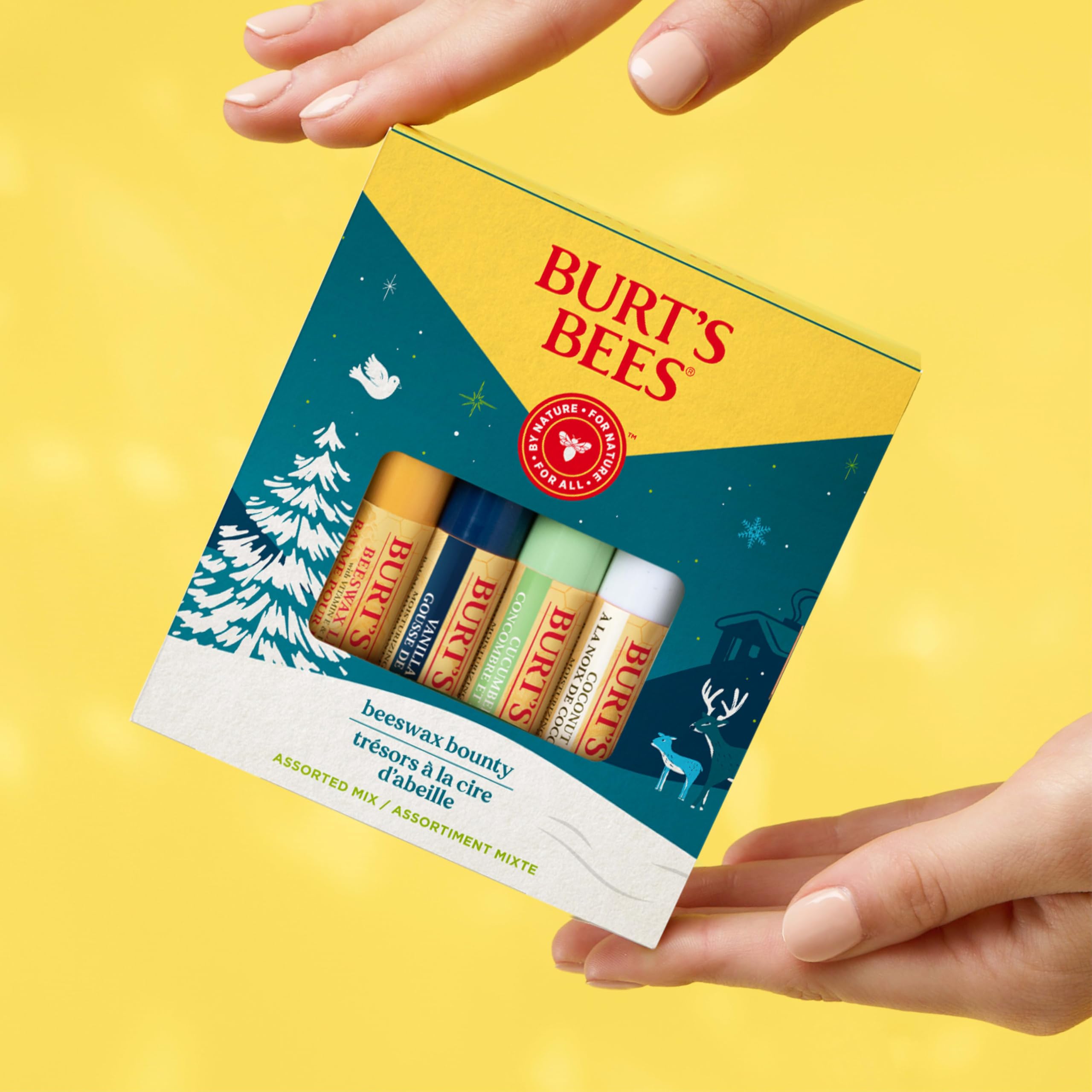 Tubo Burt's Bees en primer plano, detalle de formato práctico.