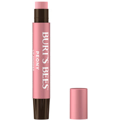Lip Shimmer Peony en aplicación cremosa brinda humectación instantánea.