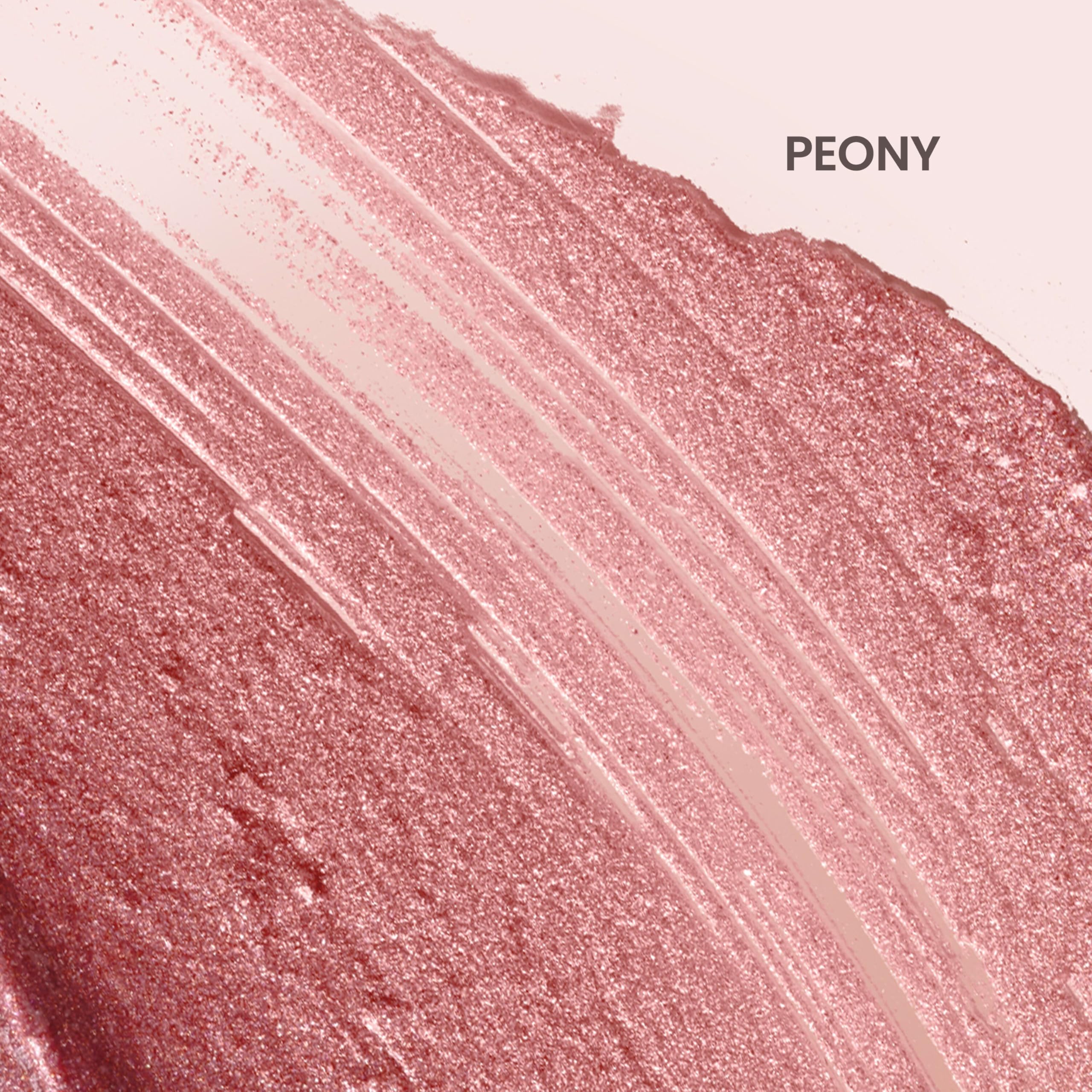 Color rosado cálido realza el tono natural de los labios.