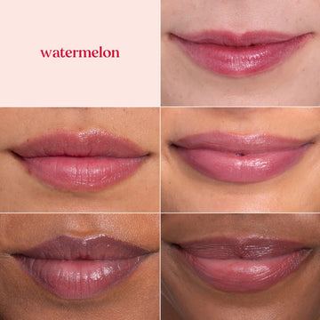 Burt's Bees Lip Shimmer Watermelon textura cremosa se desliza fácilmente.