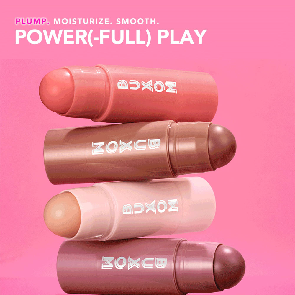 Buxom Power-Full Lip Balm Inner Glow aplicador en primer plano para tono personalizado