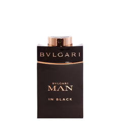 Bvlgari Man in Black, tapón metálico, sensación premium y duradera.