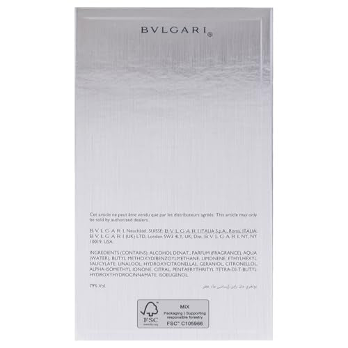 BVLGARI Man Rain Essence: escena de cuidado personal al aire libre, sensorial y refrescante.