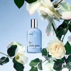 By Rosie Jane Rosie, notas de musk blanco y rosa dulce para un perfil suave