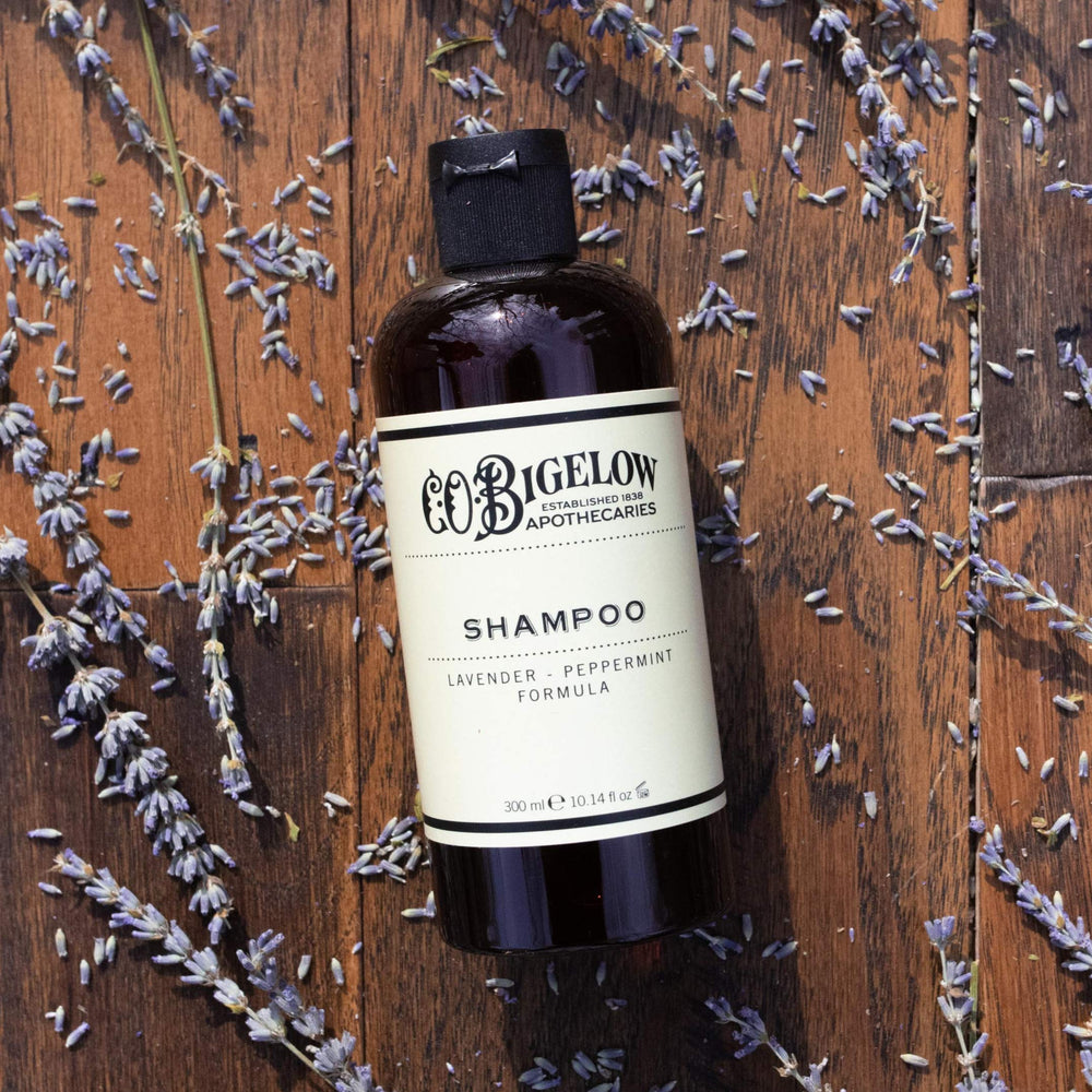 Aroma relajante de lavanda y menta para una experiencia sensorial con el champú.