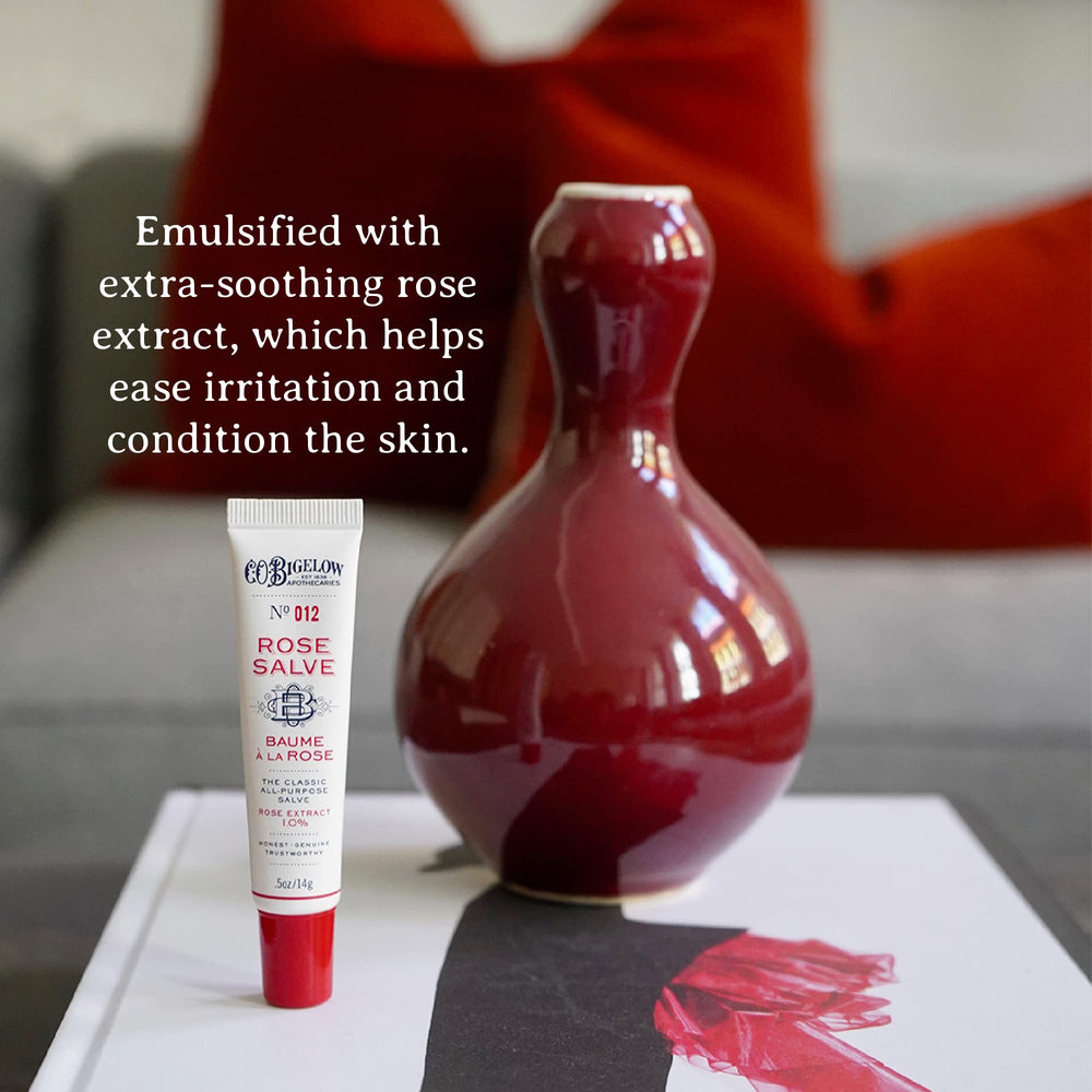 Rose Salve hidrata manos y piel seca con ingredientes naturales.