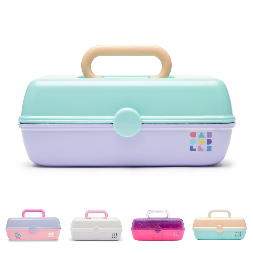 Estuche cosmético duro de Caboodles vista frontal en dos tonos marino y lavanda