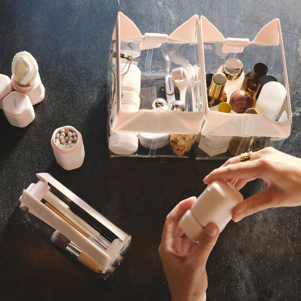Cadence set práctico para viajes diarios con frascos bien organizados