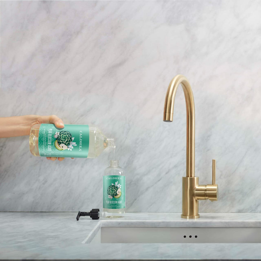 Caldrea Jabón de Manos Refill con Aceites Esenciales, fragancia equilibrada.