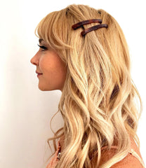 Barrette francesa Camila Paris CP2250/2, vista lateral, cierre sin metal y comodidad.