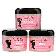 Aplicación suave de Camille Rose Curlaide en cabello mojado para desenredar.