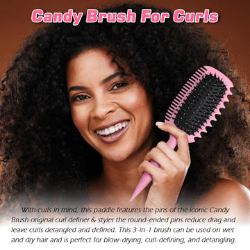 Candy Brush ayuda a peinar sin frizz y tirones.