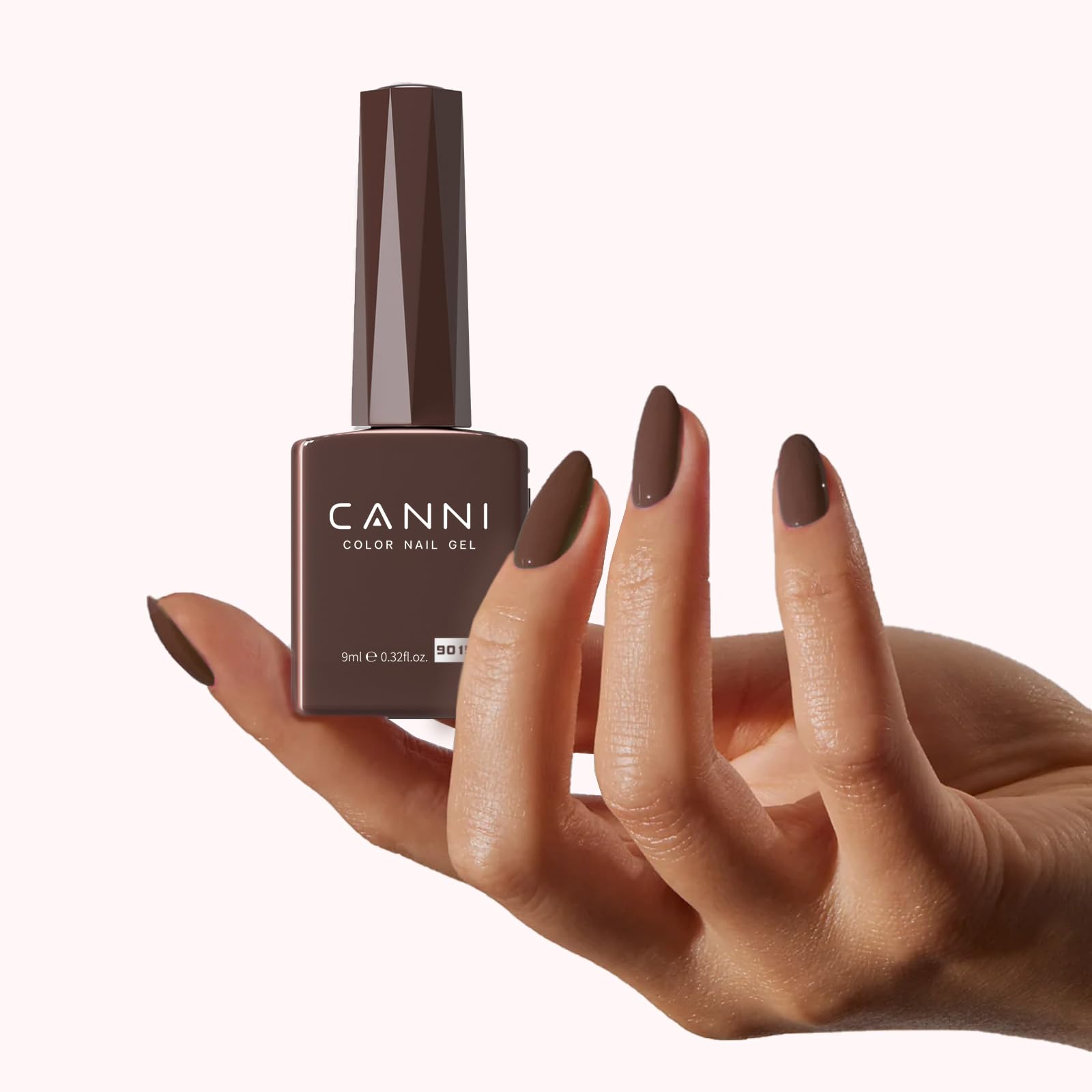 CANNI curado con lámpara UV o LED en 90–120 segundos para mani rápida.