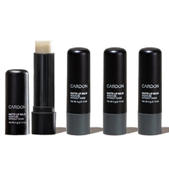 Cardon balsamo labial para hombres con acabado mate, hidratación sin brillo para uso diario.