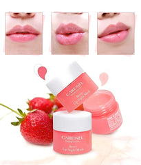 Aplicación nocturna de CARE:NEL Lip Sleeping Mask Berry sobre labios.