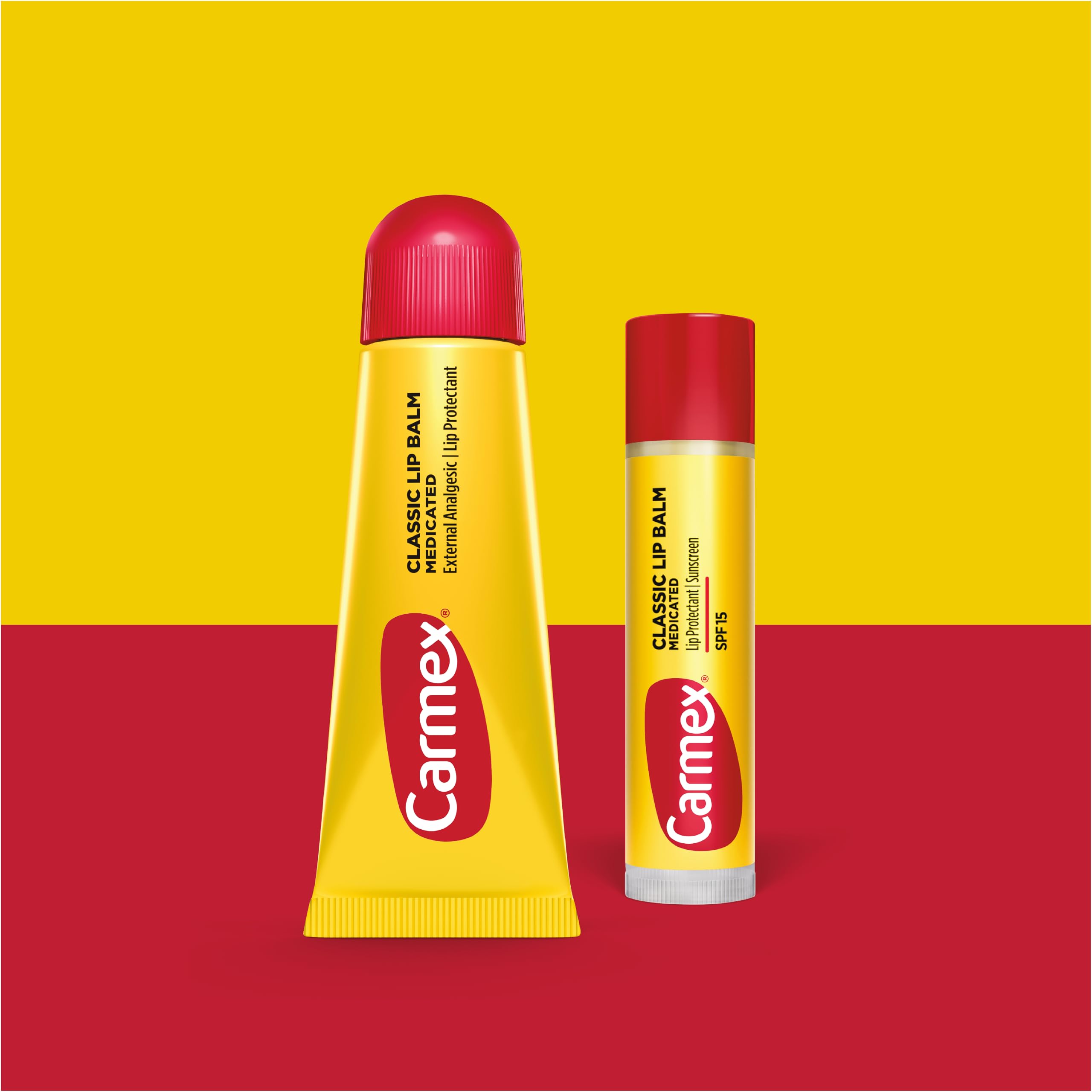 Bálsamo labial Carmex clásico en tubo, aplicación suave y rápida.