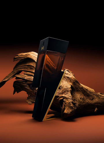 Ambiente nocturno que realza Bad Boy Elixir para salidas nocturnas