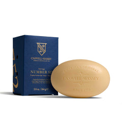 Caswell-Massey Number Six barra natural con espuma suave para piel sensible.