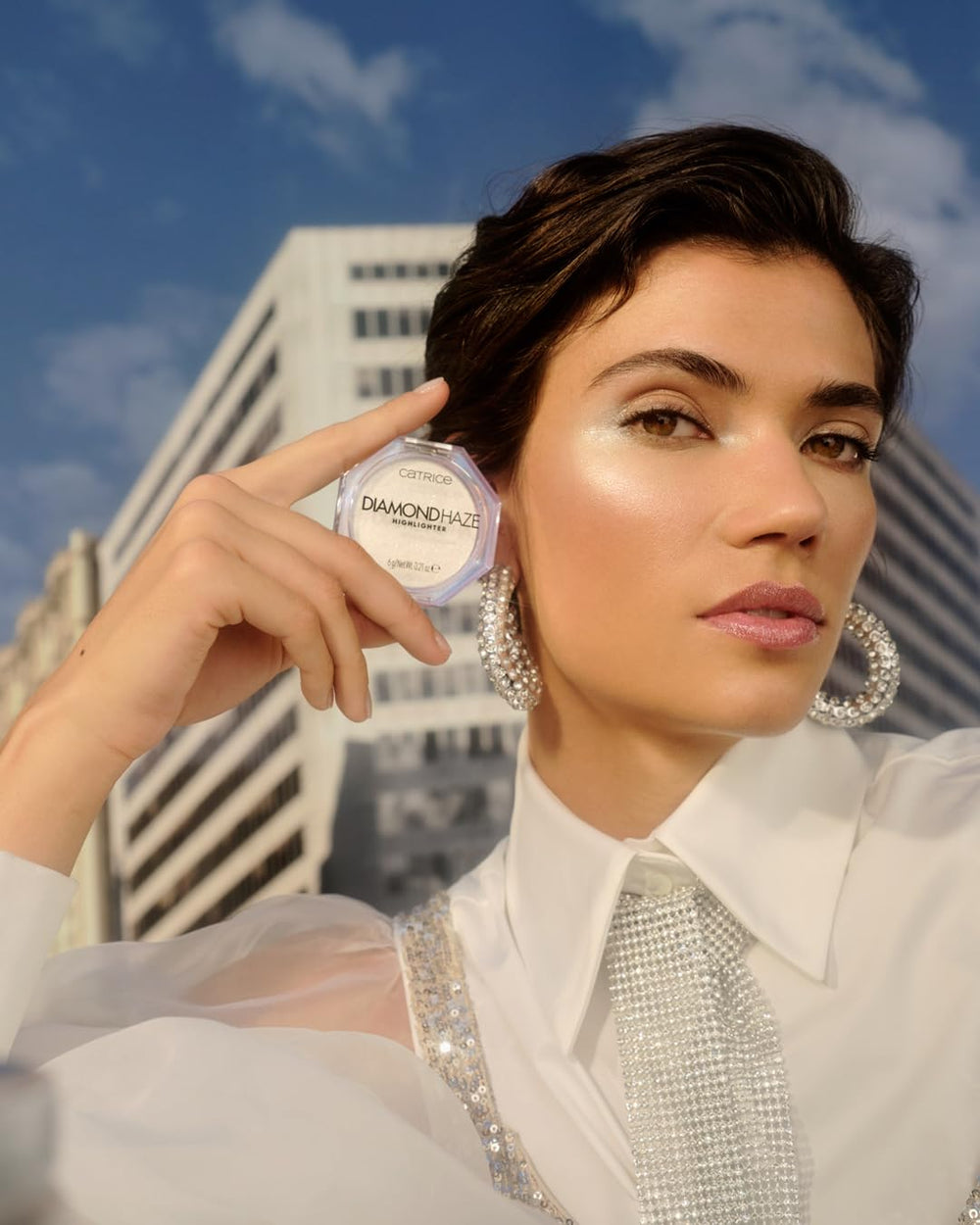 Catrice iluminador Diamond Haze brillo 3D para todo el rostro y el cuerpo.