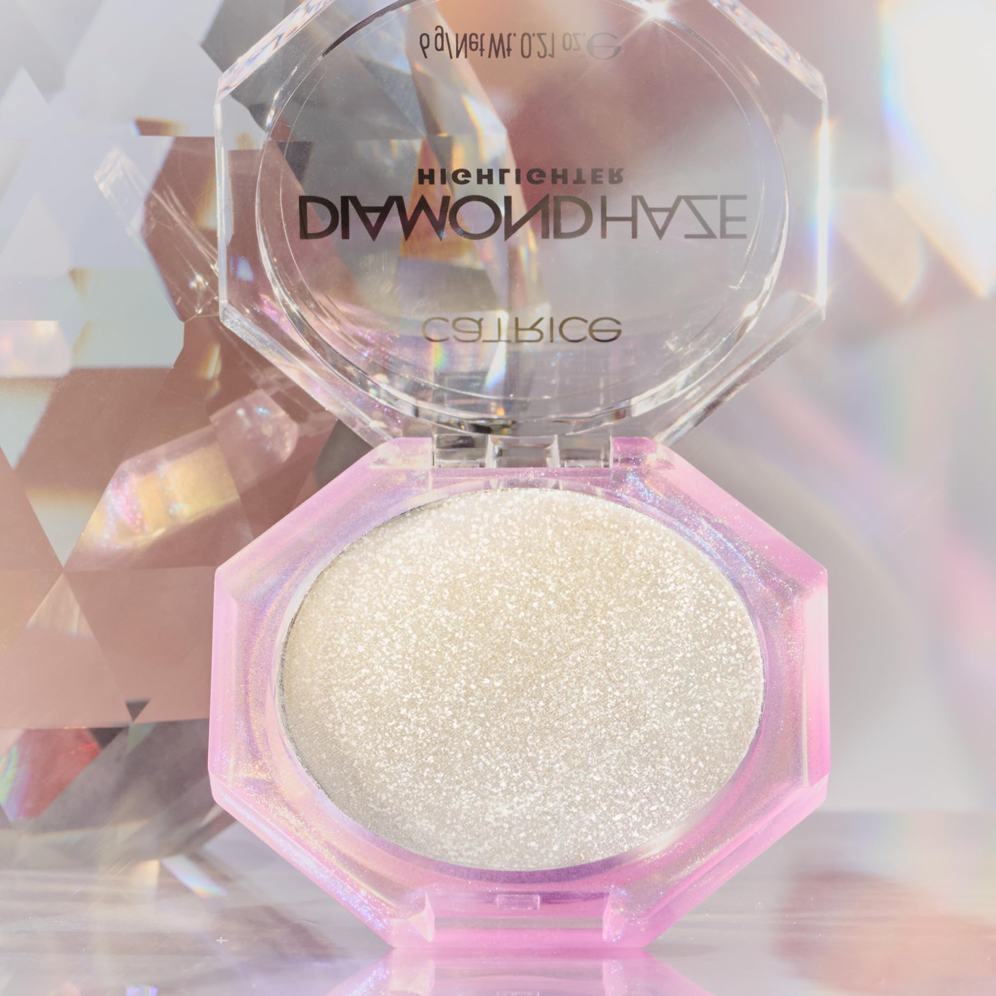 Catrice Diamond Haze crea looks de fiesta brillantes sin esfuerzo.
