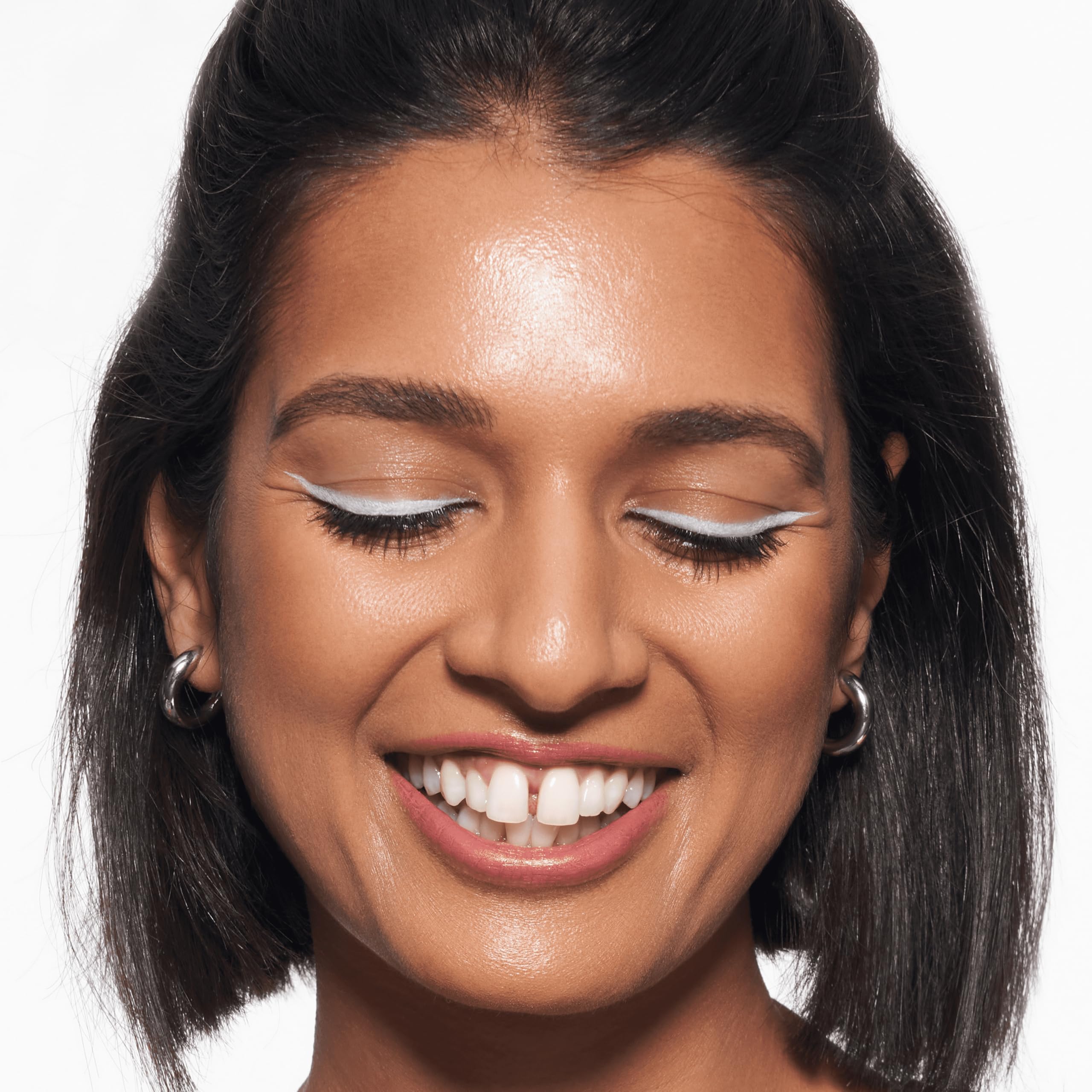 Catrice Paleta crema facial modeladora vegana y libre de crueldad para maquillaje ético.