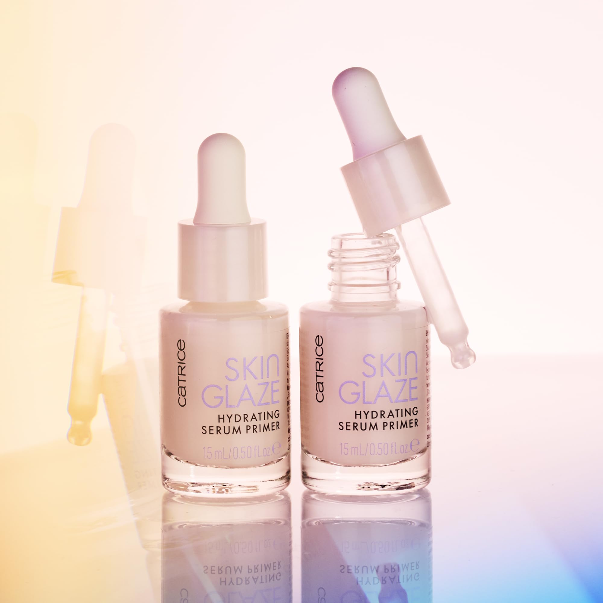 Muestra en mano de Catrice Skin Glaze Primer, demuestra hidratación ligera.