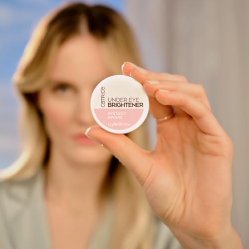Catrice Under Eye Brightener resultado natural y fresco al combinarse con tu base