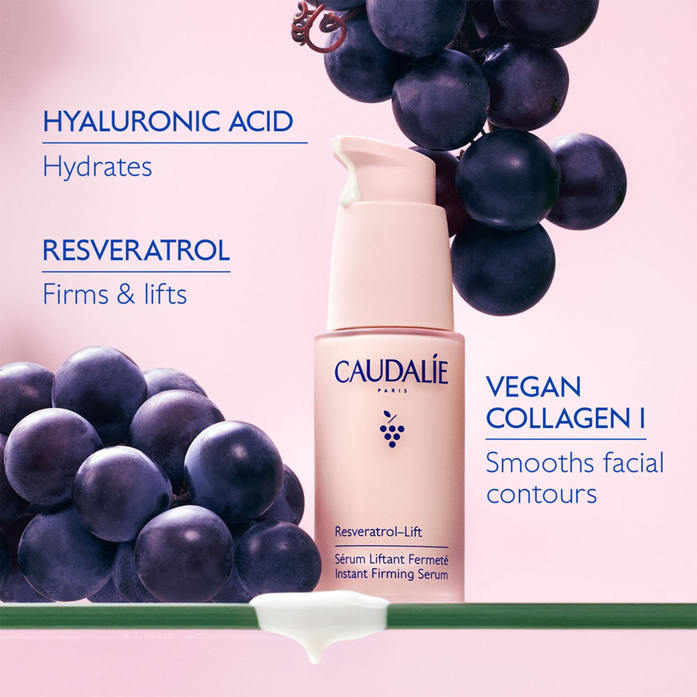 Caudalie Resveratrol-Lift serum textura: textura ligera que se absorbe fácilmente y deja la piel suave.