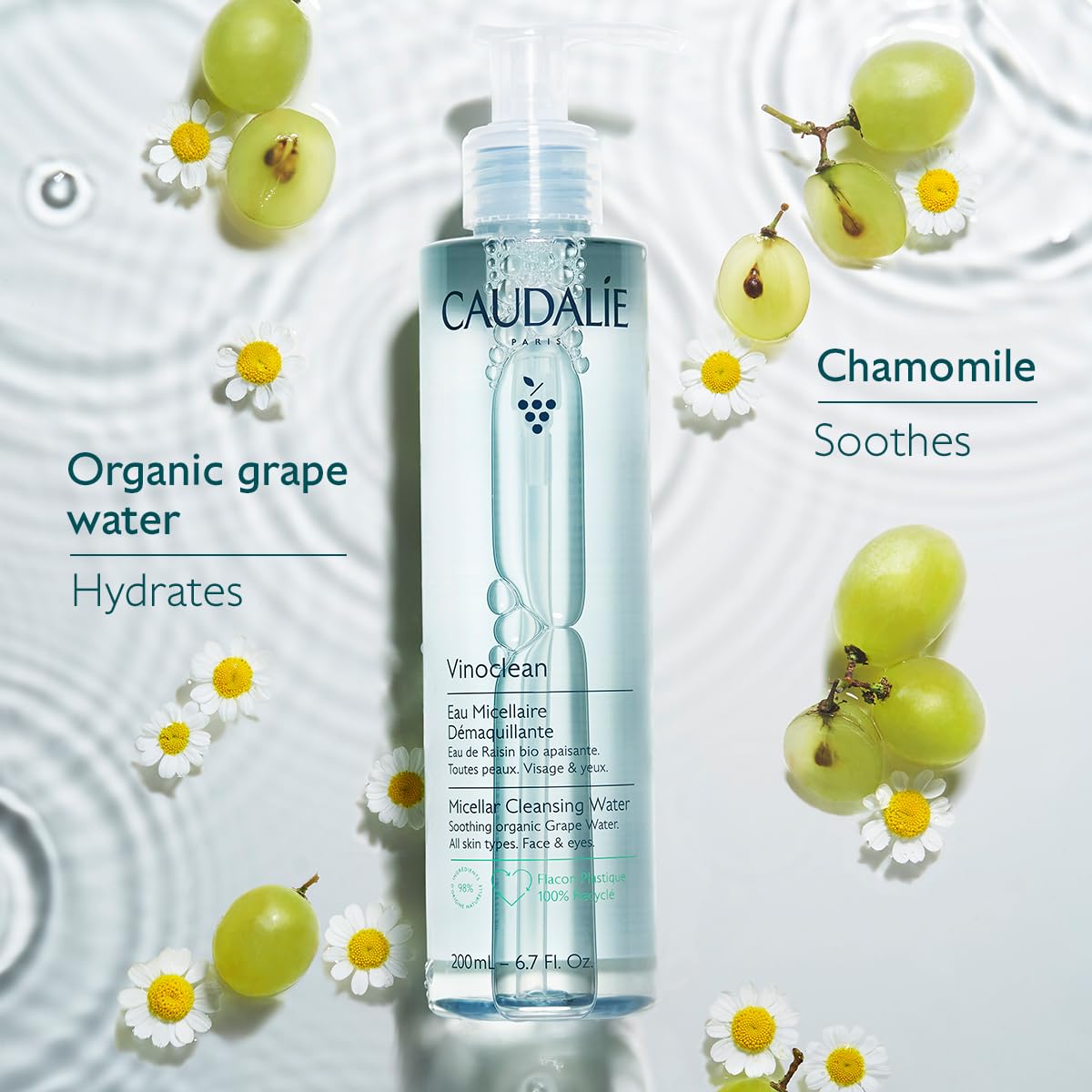 Caudalie Vinoclean Eau Micellaire application visage nettoyante en douceur.