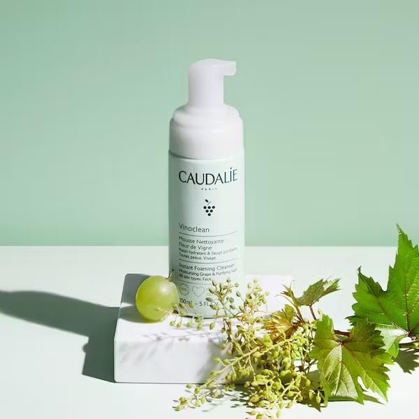 Caudalie Vinoclean extracto de manzanilla, calma la piel y reduce rojeces visibles.