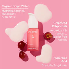 Aplicación facial con Caudalie VinoHydra Serum para rostro fresco.