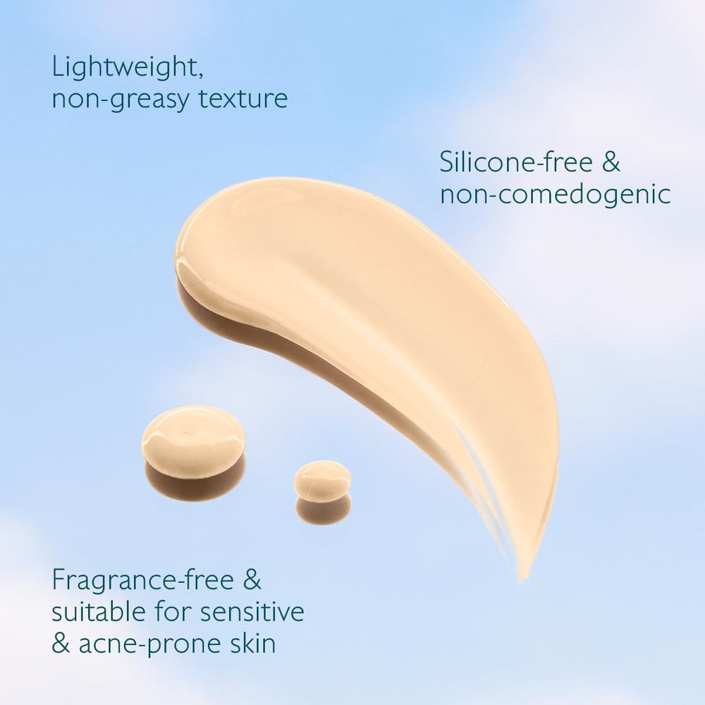 Aplicación manual de Caudalie Vinosun Protect en rostro