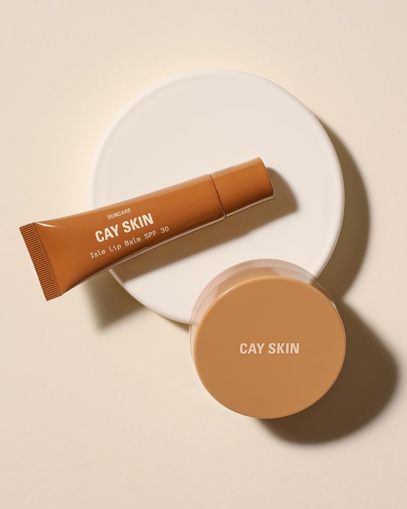Uso diario para labios hidratados con Cay Skin Deepwater