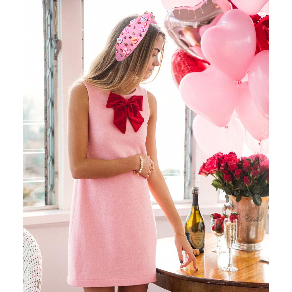 Diadema CEALXHENY con corazón rosado y cristales para look diario elegante.
