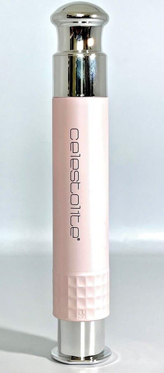 Celestolite Estrella Serum ingredientes clave: péptidos y cafeína para contornos sutiles.