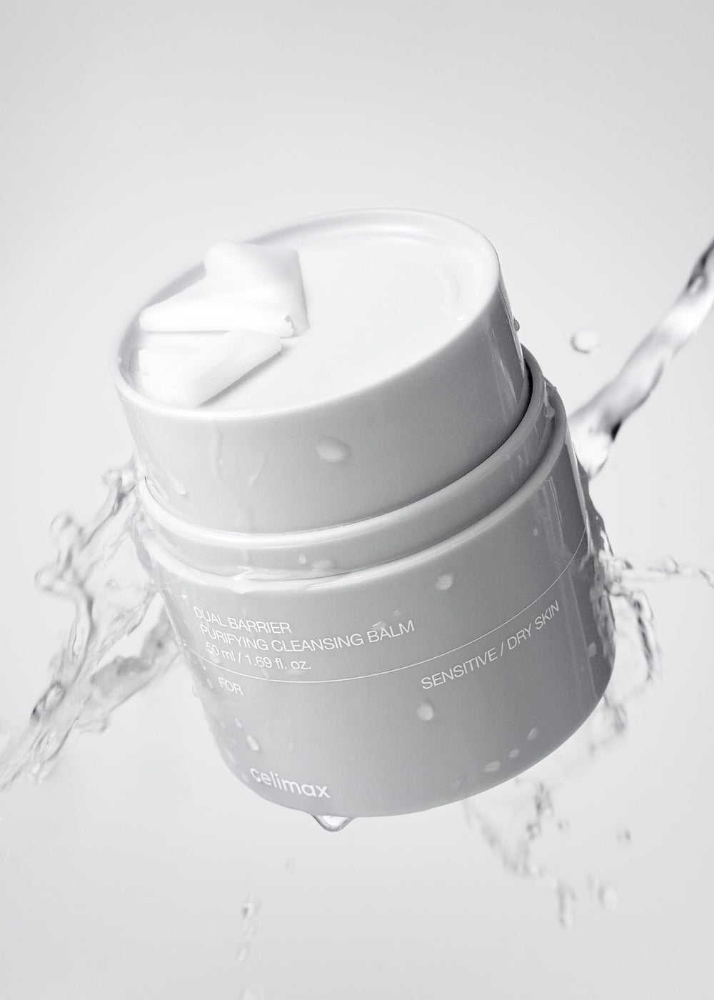 Celimax Doble Barrera textura del bálsamo, se transforma en aceite y leche para limpieza suave.