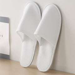 Celmuron zapatillas desechables con fleece suave para mayor confort al caminar.