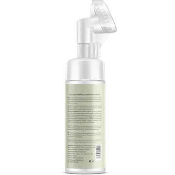 CERAVELO cepillo integrado potencia la limpieza facial sin irritación.