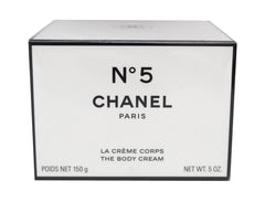 CHANEL N°5 crema corporal 150 ml: envase elegante para hidratación diaria