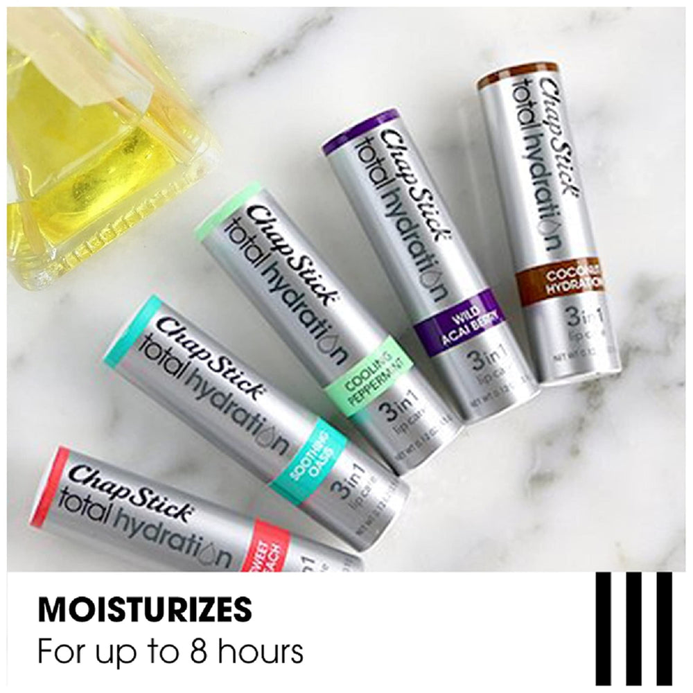 ChapStick portátil en bolso para retoques rápidos.