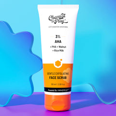 Chemist at Play exfoliante facial mostrando microgránulos de nuez para desincrustar poros y puntos negros