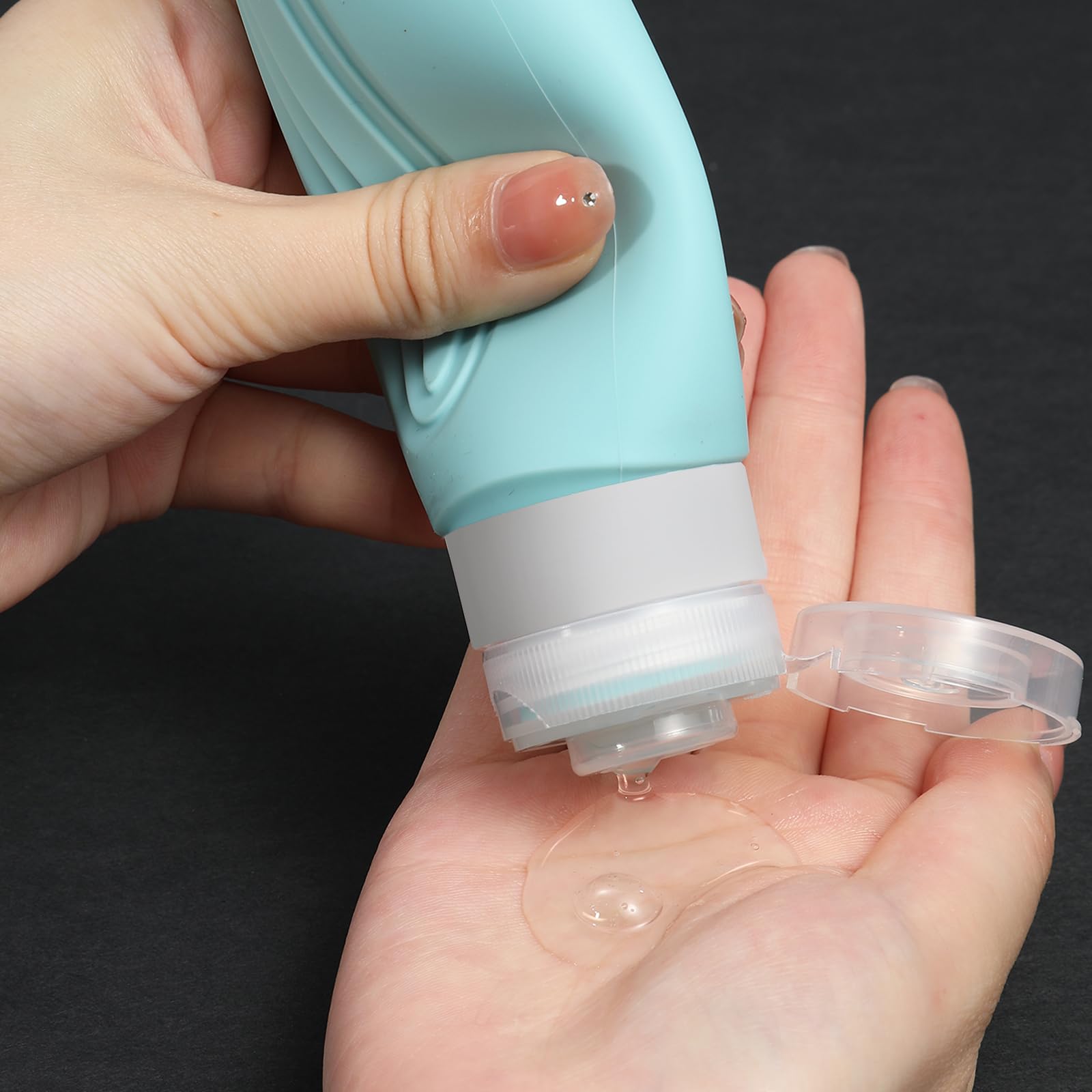 CHEODIN: botellas de silicona aptas para alimentos para líquidos variados.