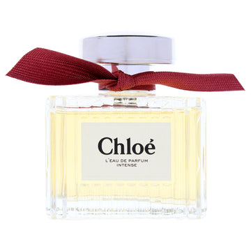 Chloe LEau De Parfum Intense, notas de frambuesa y rosa para un aroma duradero.