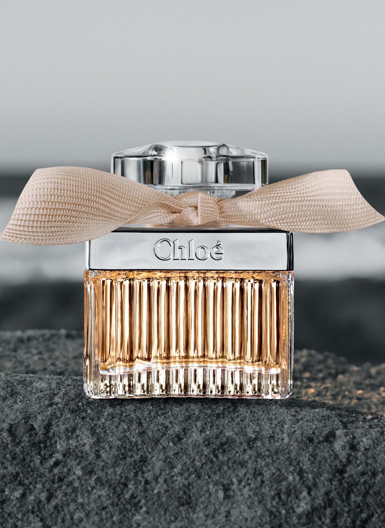 Chloe New de Chloe: tapa brillante que añade sofisticación al instante.